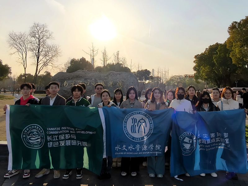 青春逐风赴春约 纸鸢逐梦展芳华 | “水趣盎然”鱼嘴风筝会圆满举办